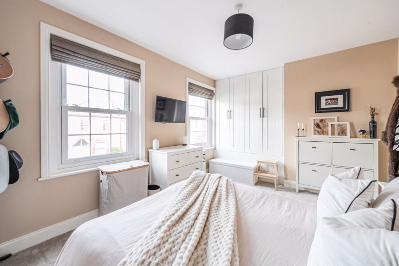 Bedroom- click for photo gallery